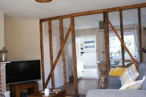 Wayside Cottage — Saint Osyth — photo 3