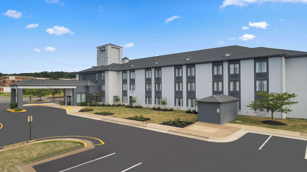 Spark by Hilton Fredericksburg Southpoint - photo 26