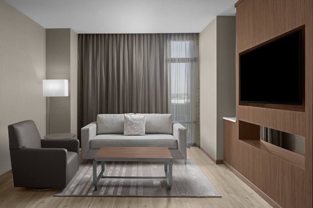 AC Hotel Charlotte Ballantyne - photo 19