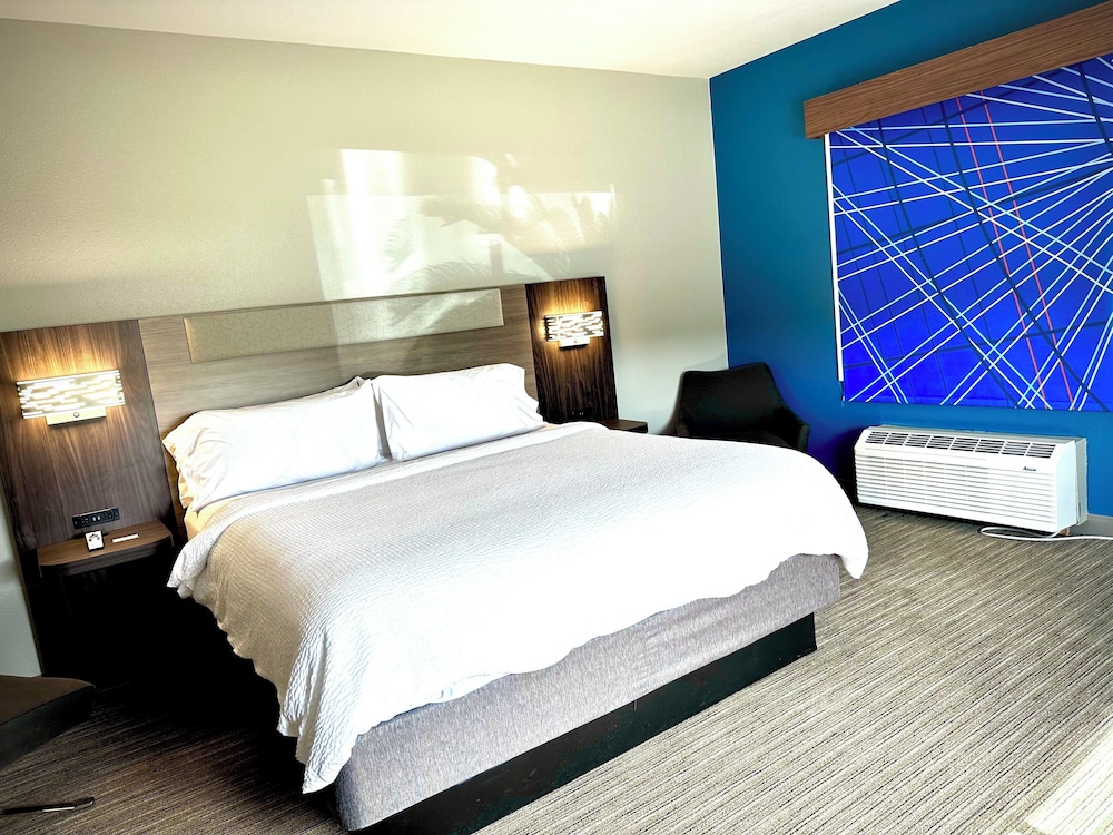 Holiday Inn Express Hotel & Suites Hinesville East Fort Stewart - photo 35