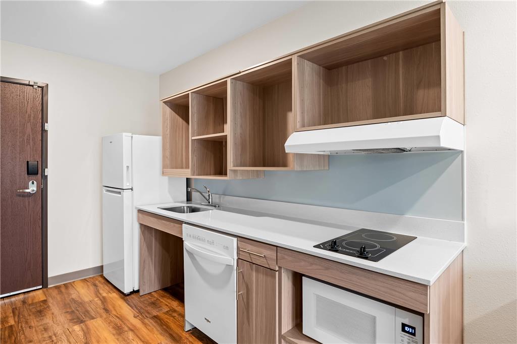 WoodSpring Suites Richmond Airport - photo 19