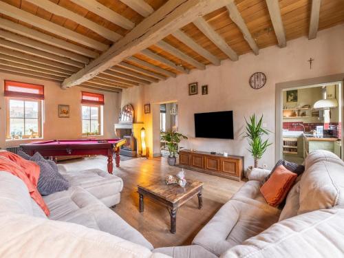 Square farm in the beautiful blossom region — 4-Star Luxury Hotel in Sint-Truiden, Belgium