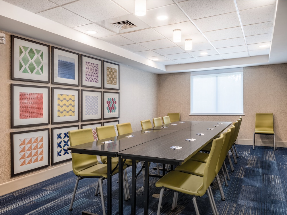 Holiday Inn Express Hotel & Suites Beaumont Nw By Ihg - photo 33
