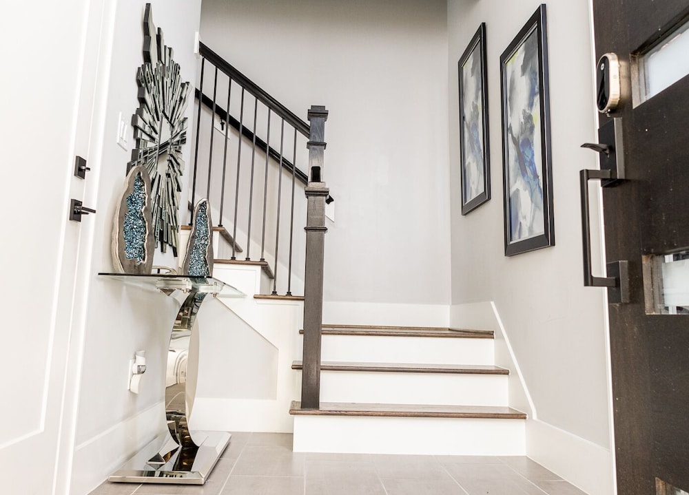 Houston Lux Townhome - photo 34