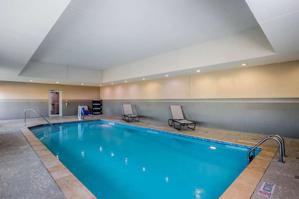 La Quinta Inn & Suites by Wyndham Houston Cypress - photo 8
