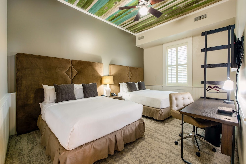 Hotel Florence Tapestry Collection by Hilton - photo 18