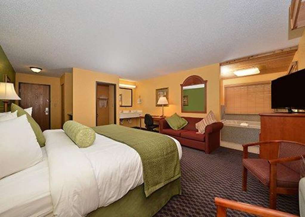 Quality Inn & Suites Grinnell near University - photo 12