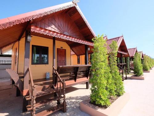 Prakaithong Hotel — Sawang Daen Din