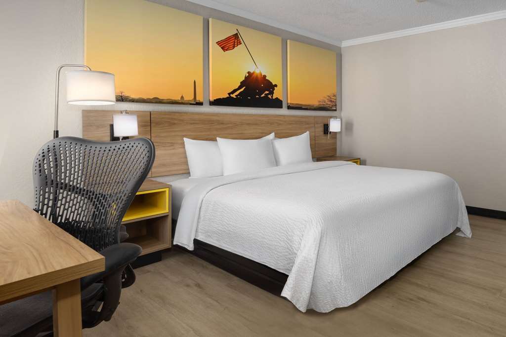 Days Inn by Wyndham Hinesville Near Fort Stewart - photo 10