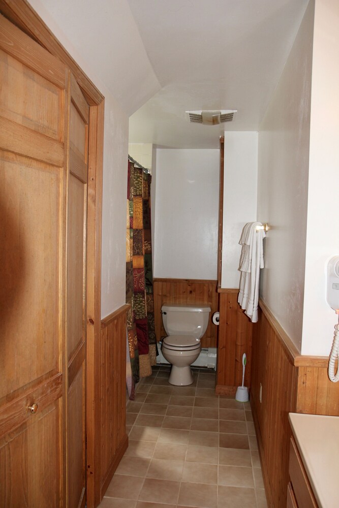 Sara Placid Inn & Suites - photo 62