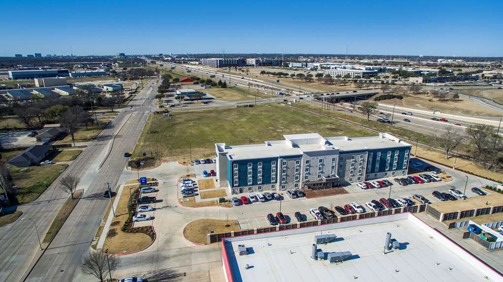 WoodSpring Suites Dallas Plano Central Legacy Drive - photo 9