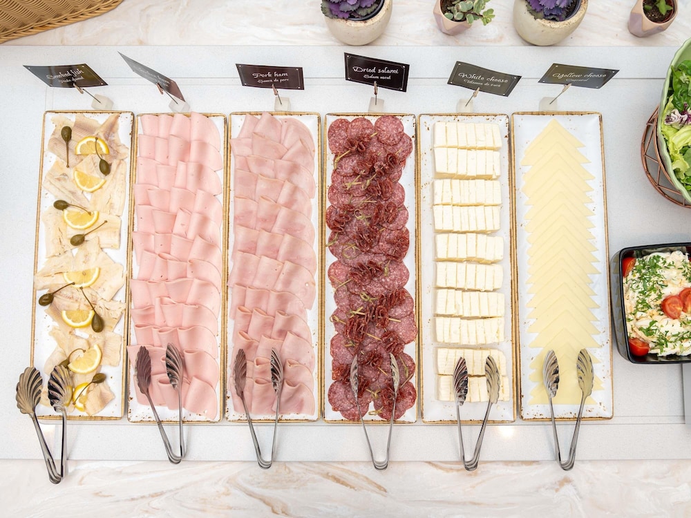 מזון ומשקאות