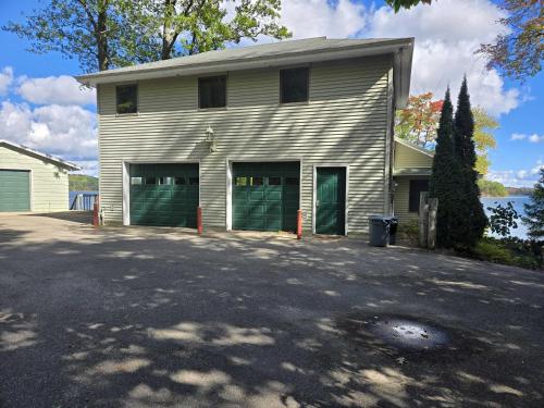 Lakefront Serenade in Traverse City, United States