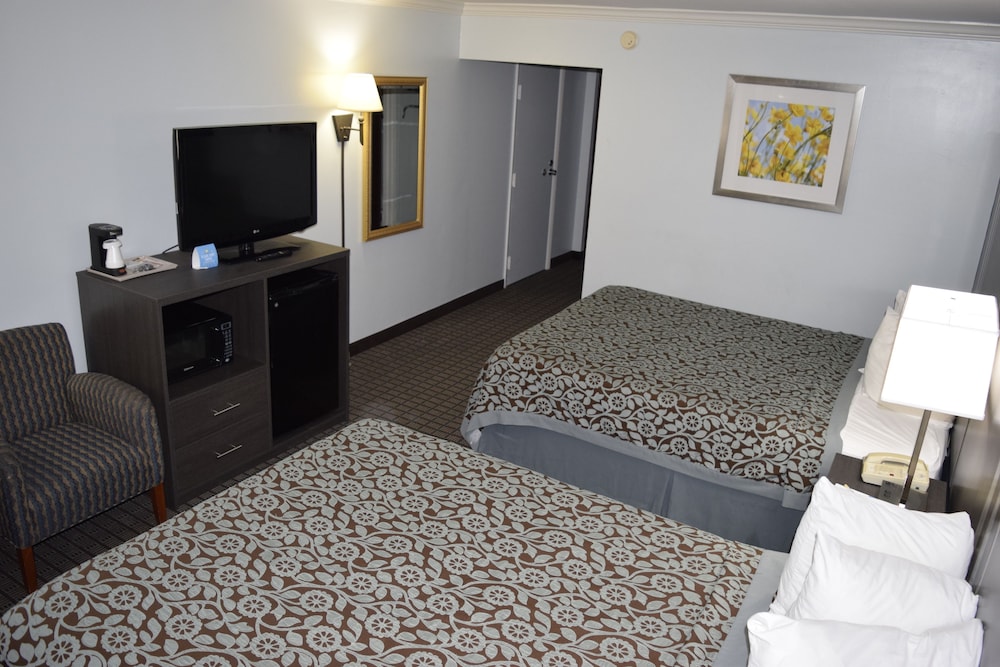 Days Inn by Wyndham Rock Falls - photo 18
