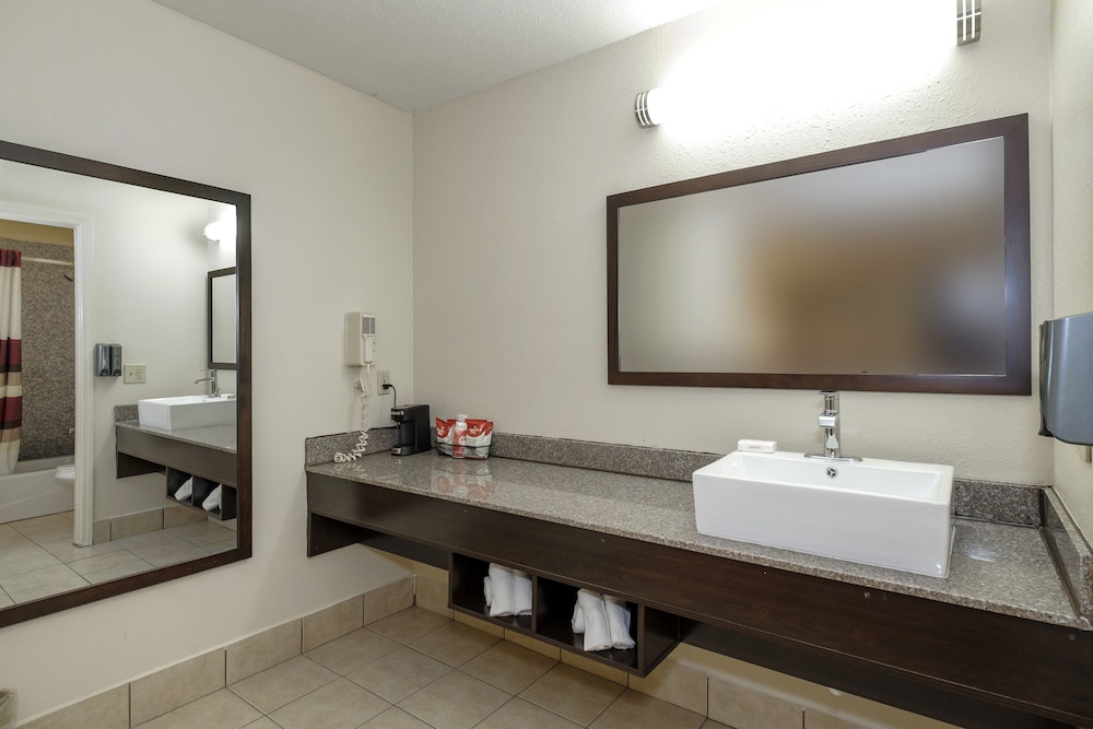 Red Roof Inn Plus Hammond - photo 34