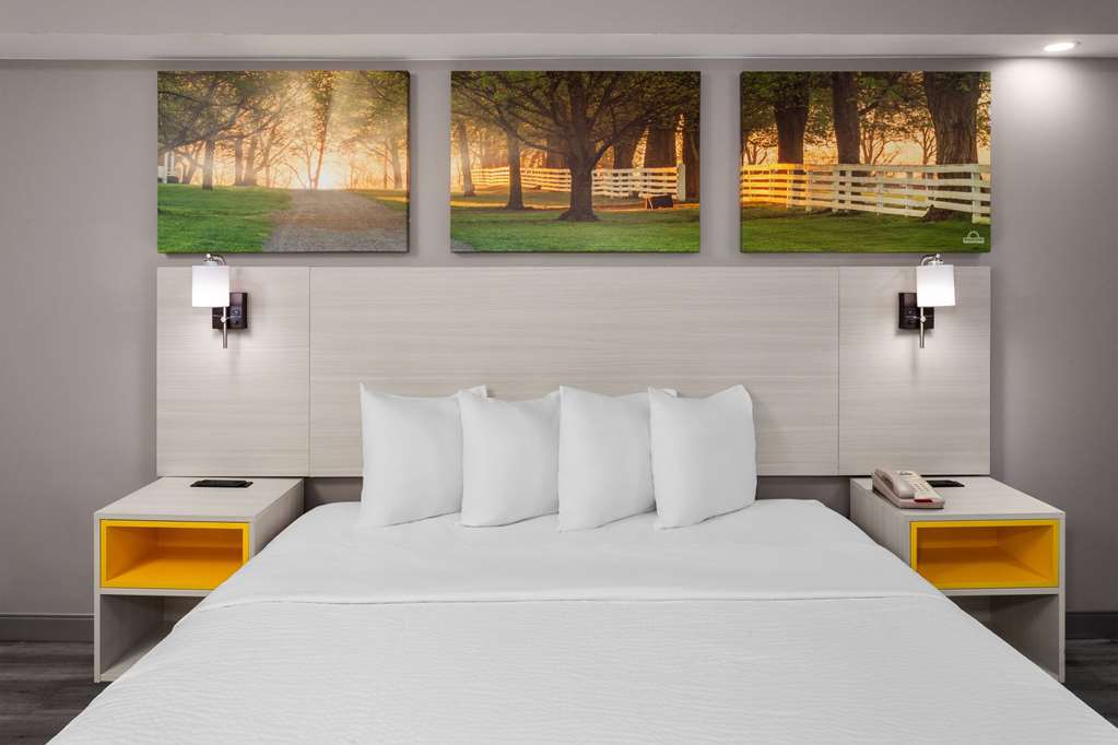 Days Inn by Wyndham Baltimore Northwest - photo 26