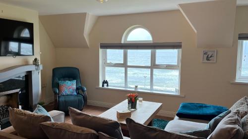 West Strand Beach Penthouse Portrush Seafront — 4-Star Luxury Hotel in Portrush, United Kingdom