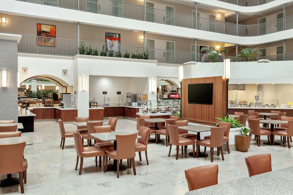 Embassy Suites by Hilton Santa Ana Orange County Airport - photo 38