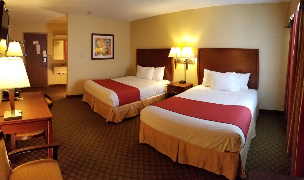 Red River Inn & Suites Fargo - photo 17