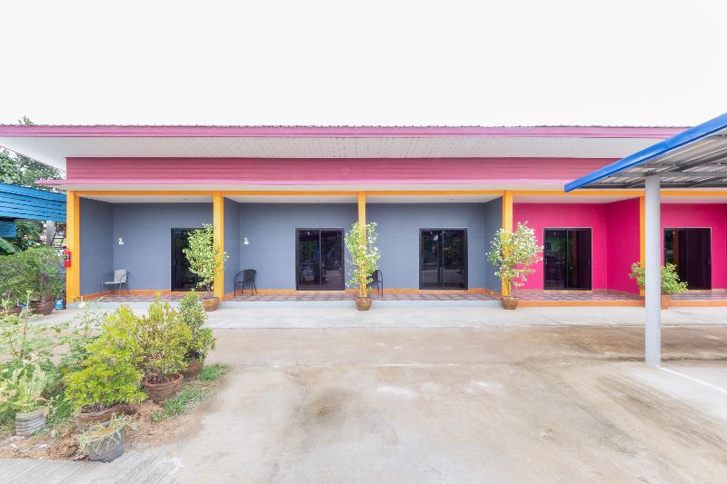 OYO 1044 Vassana Resort in Sattahip, Thailand