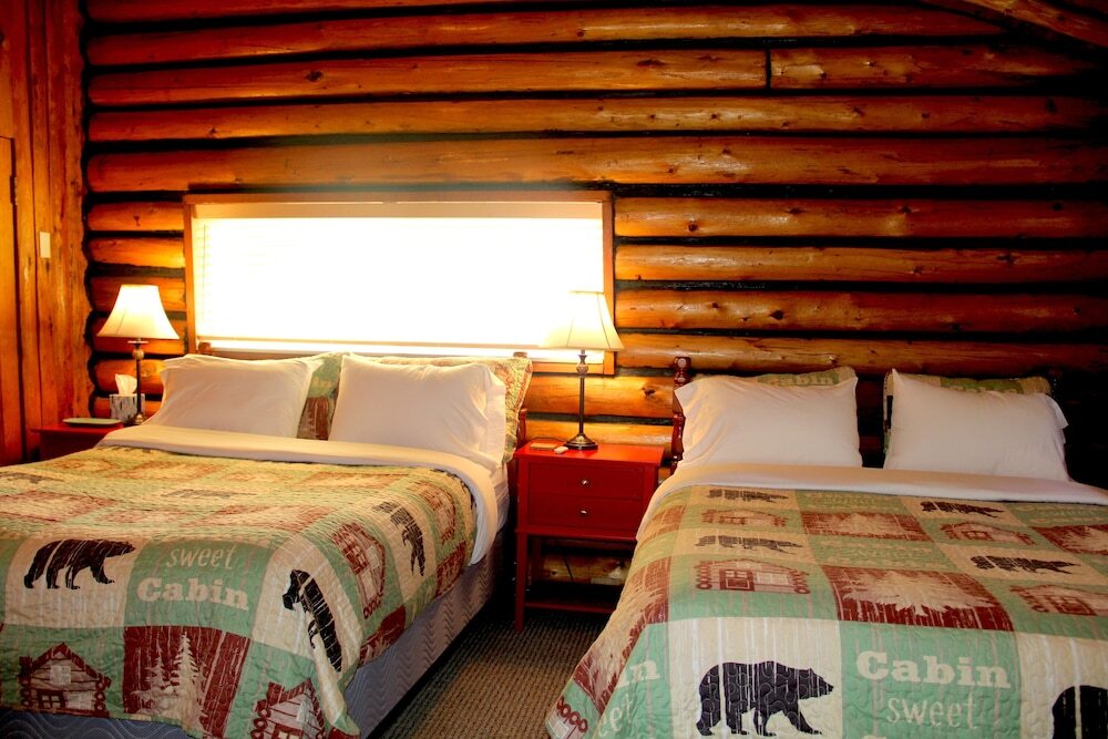 Yellowstone Hot Springs Resort - photo 21