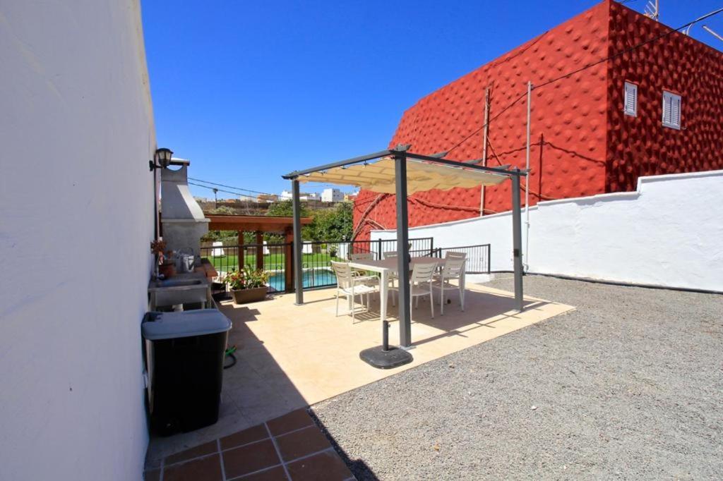 Villa Alto Arena Piscina Privada Climatizada — 4-Star Luxury Hotel in Ingenio, Spain
