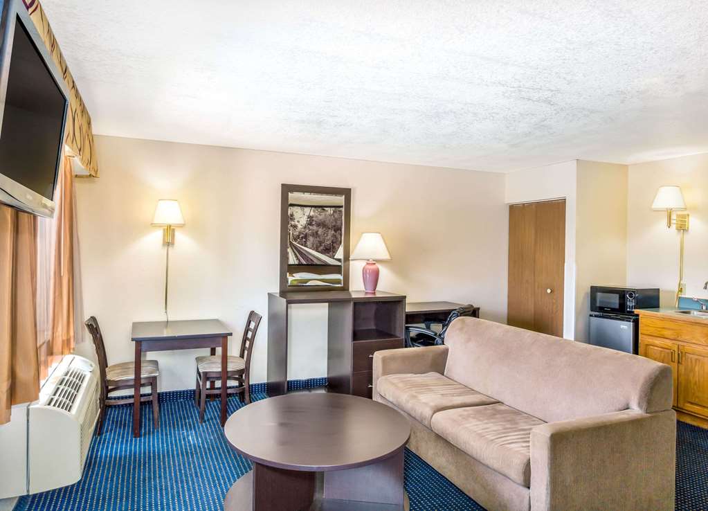 Super 8 by Wyndham Mesa Gilbert - photo 11