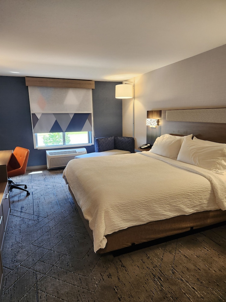 Holiday Inn Express Hotel & Suites Crawfordsville by IHG - photo 7