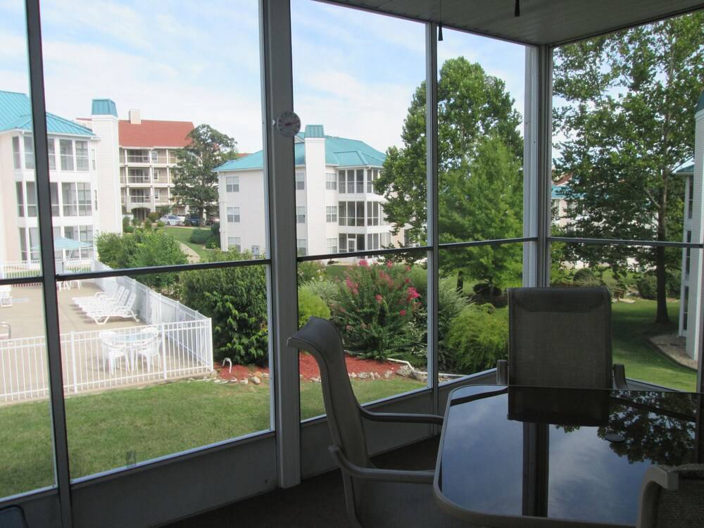 Brook Poolside Walk In Meadow Brook - photo 25