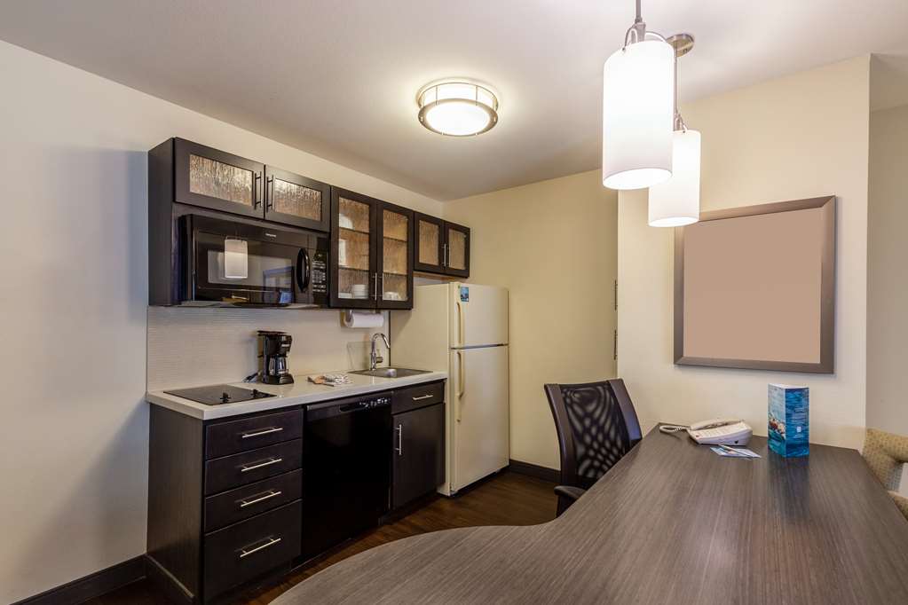 Sonesta Simply Suites St Louis Earth City - photo 8