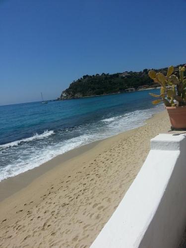 Villetta Frasena — 4-Star Luxury Hotel in Santa Maria, Italy