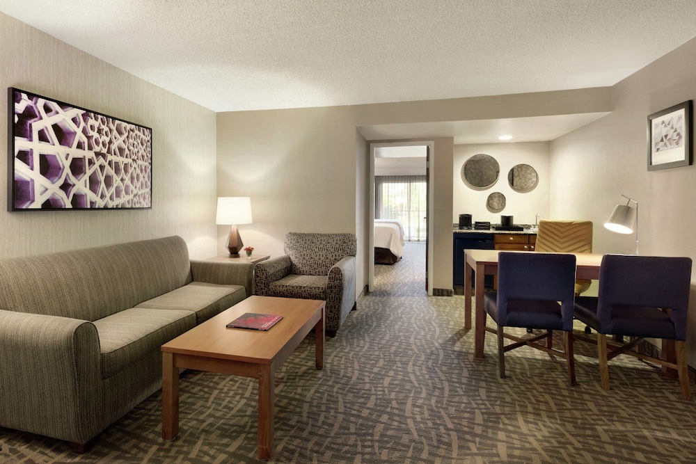 Embassy Suites by Hilton Santa Ana Orange County Airport - photo 20