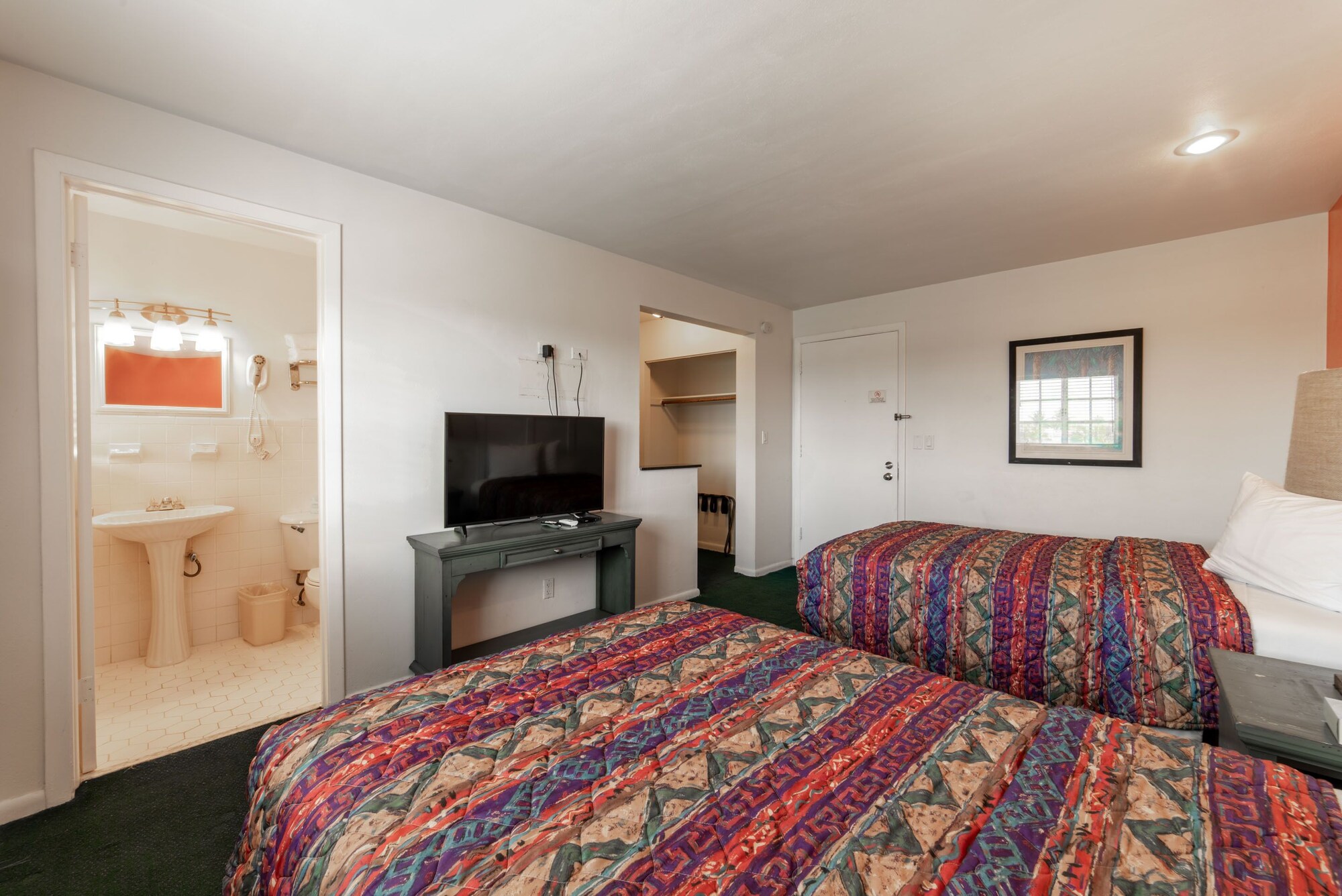 Captain's Table Hotel - photo 29