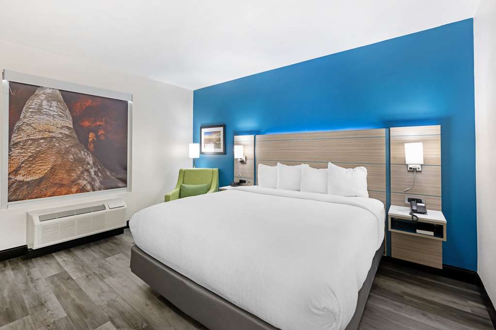 Best Western Plus Executive Residency Carlsbad Hotel - photo 40