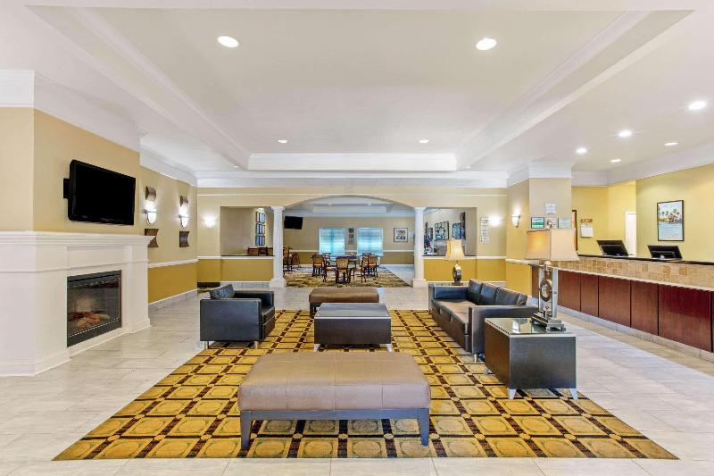 La Quinta Inn & Suites by Wyndham Mobile Tillman's Corner - photo 12