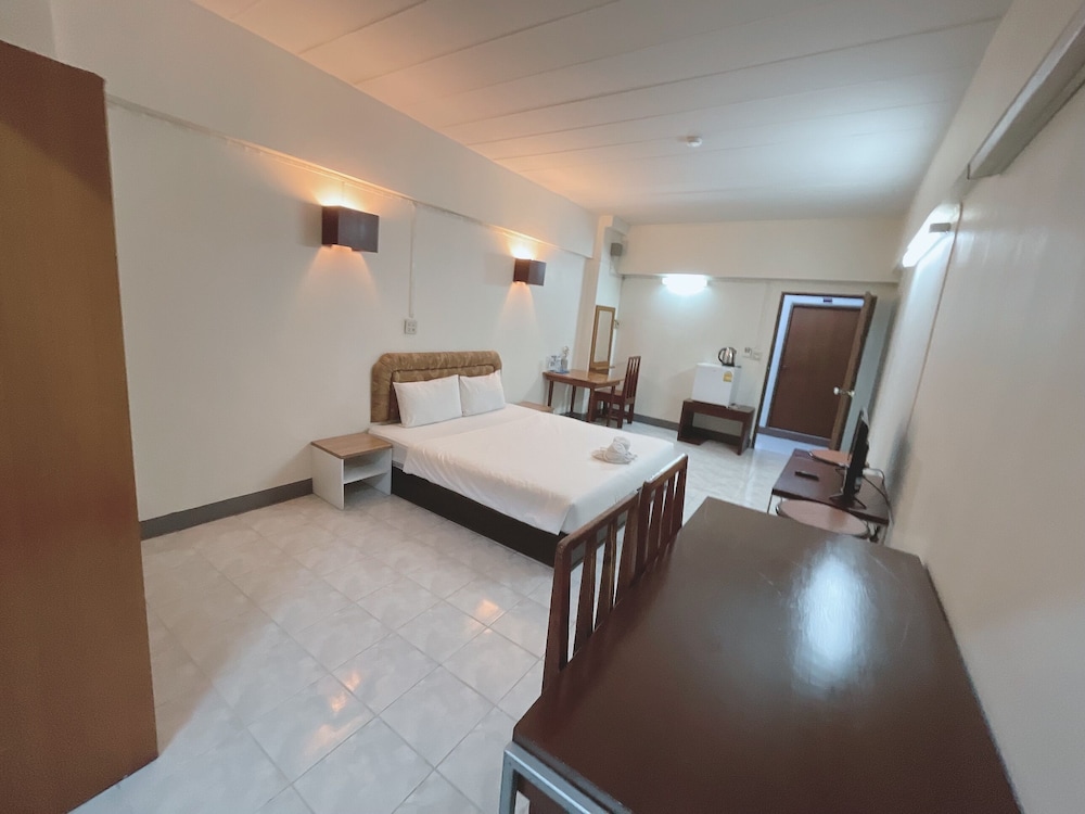 Win Mansion - carbon neutral hotel in Bangkok