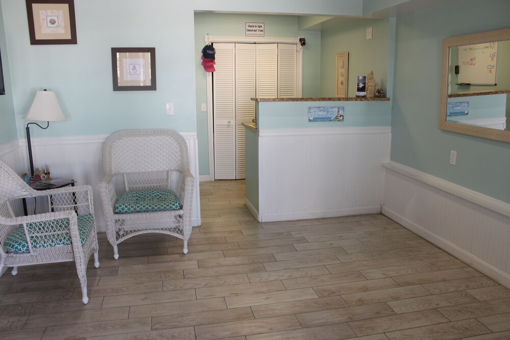 Sandcastle Beachfront Inn - photo 3