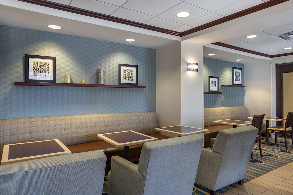 Hampton Inn Greenfield - photo 50