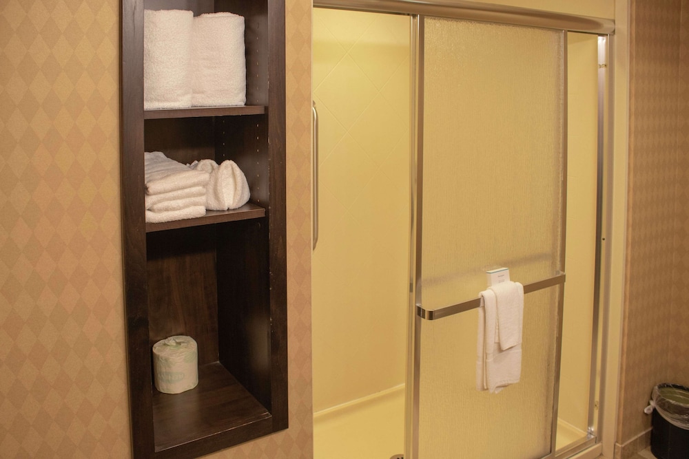 Hampton Inn & Suites Knoxville North I 75 - photo 48