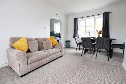 Escape to Comfort 3BR in Bristol, United Kingdom