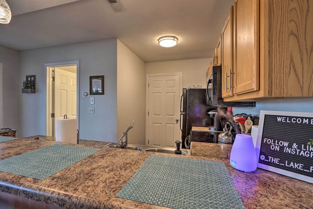 Scenic Convenient Lake of the Ozarks Resort Condo - photo 7