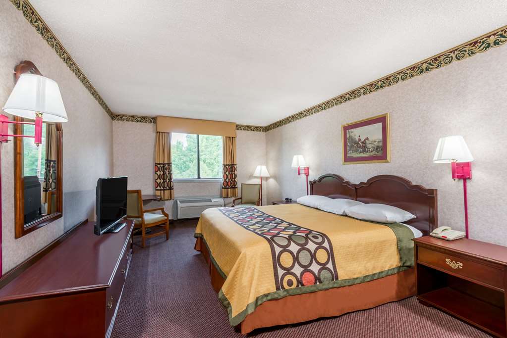 Super 8 by Wyndham Hancock MD - photo 5