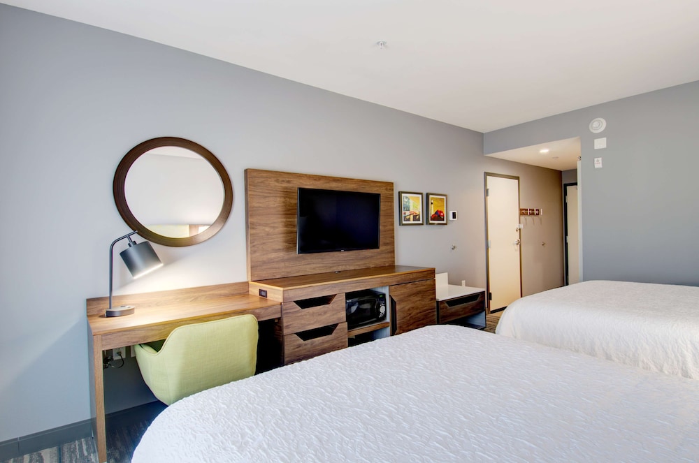 Hampton Inn & Suites Portland West - photo 27