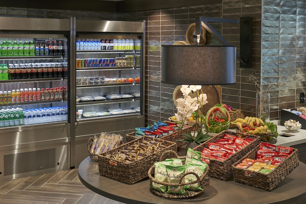 Hilton Cincinnati Airport - photo 24