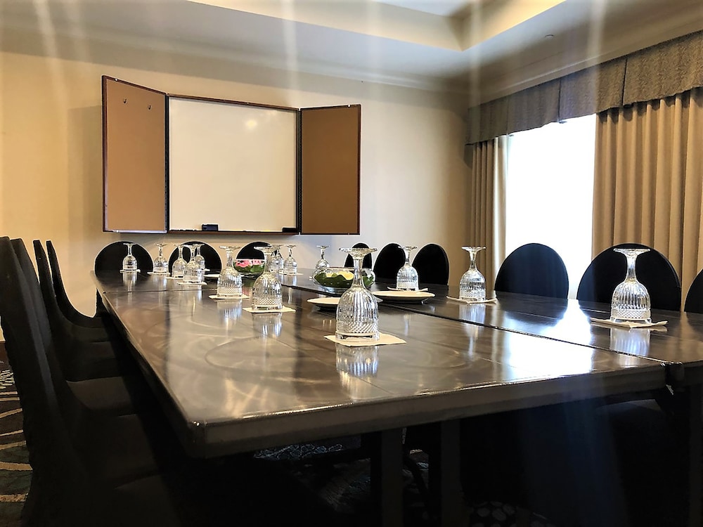Staybridge Suites Rochester University by IHG - photo 44
