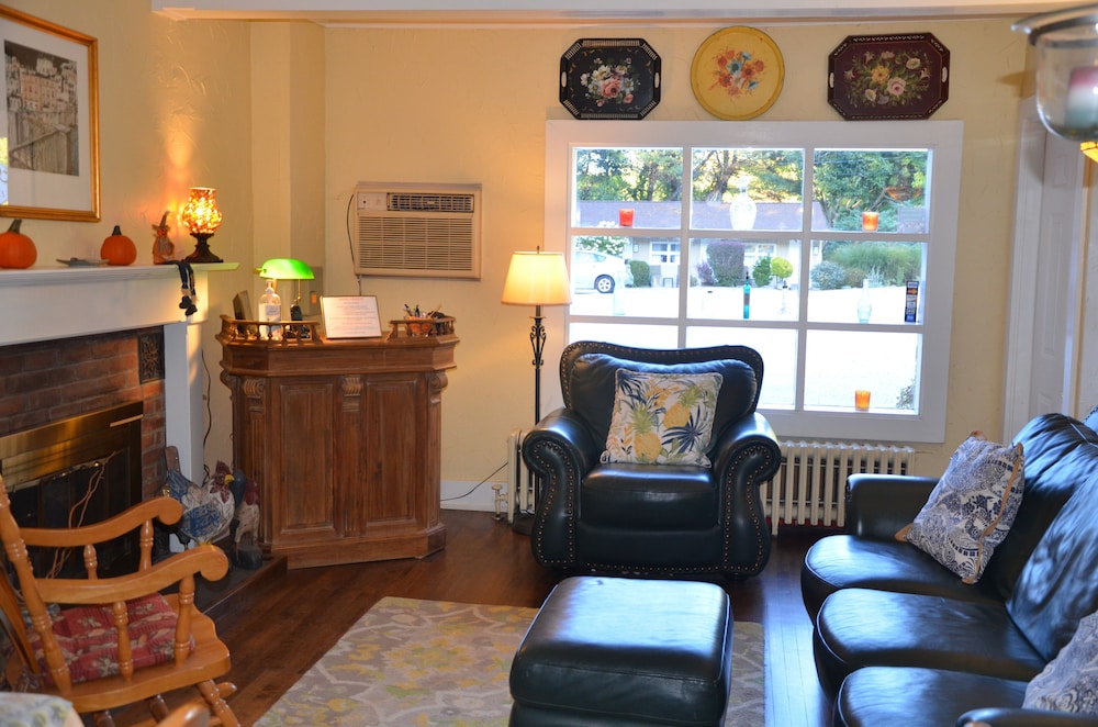 Cornwall Inn and Lodge - photo 2