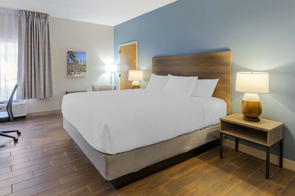 Best Western Plus Wilmington Wrightsville Beach - photo 11