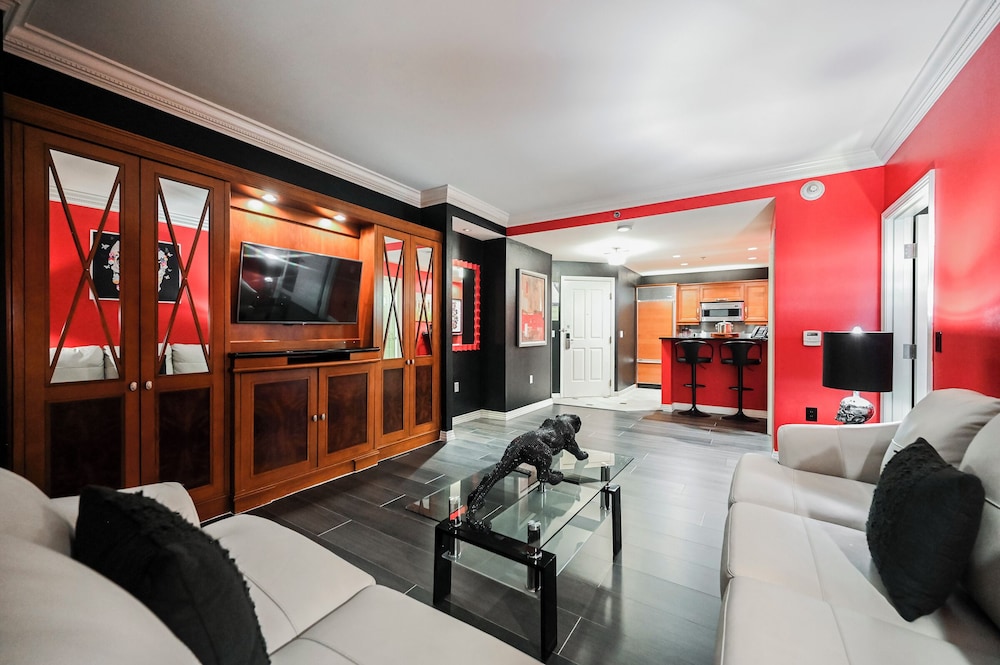 StripViewSuites at Signature - photo 154
