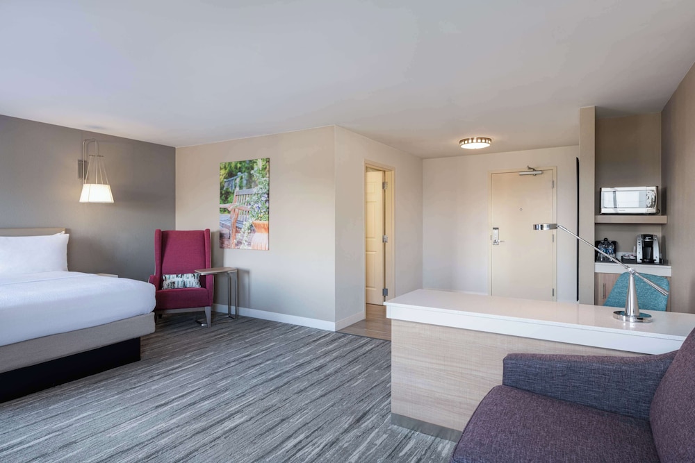 Hilton Garden Inn St. Charles - photo 27