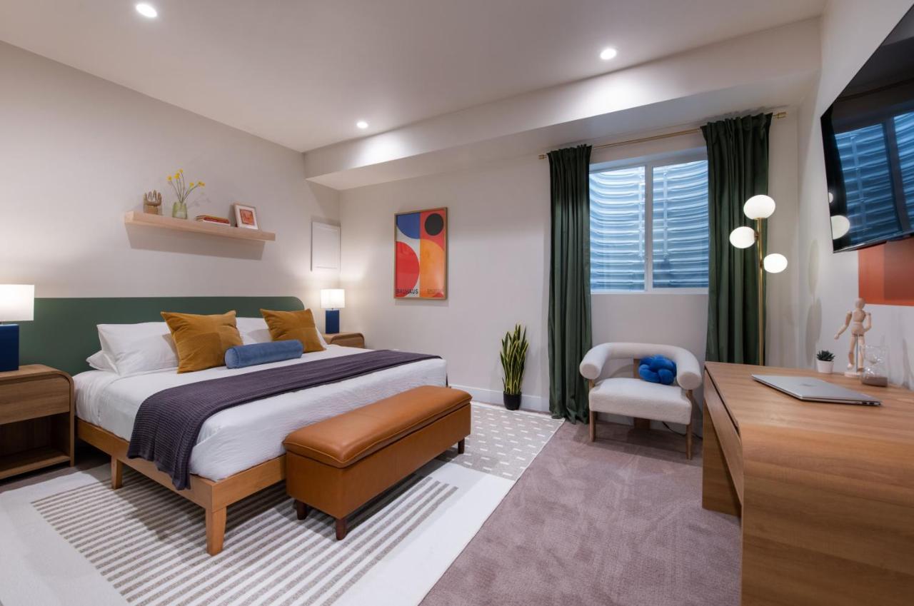 Bright Retreat Near Tennyson W Full Kitchen — 4-Star Luxury Hotel in Denver, United States